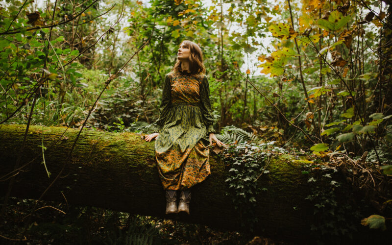 Ethereal intuitive indi folk artist
