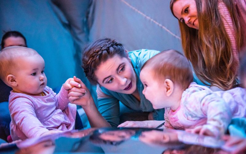 Anna Newell – Theatre for babies: to explore the unknown against common sense.
