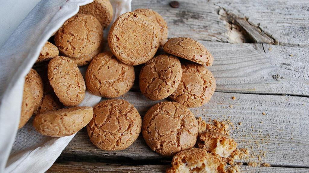 Sicilian Amaretti Biscuits